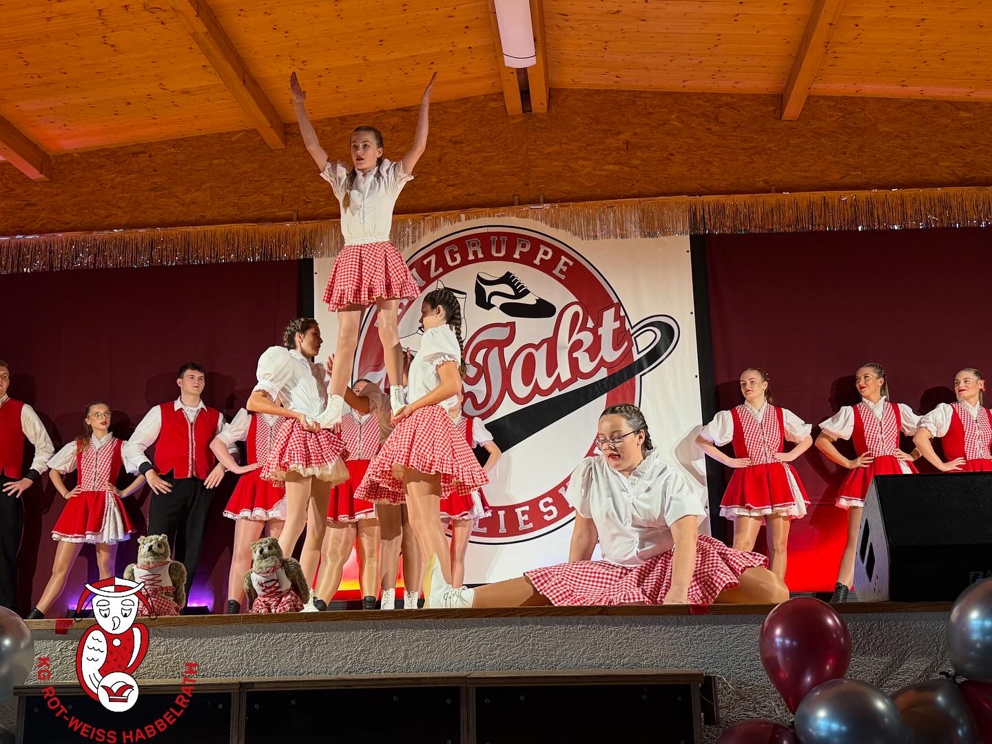 21559EC6 E6F6 4D92 B0D2 FE79BAB5018A